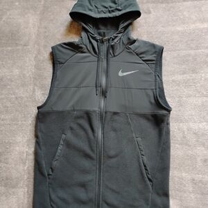 Nike Men's Black Hooded Vest